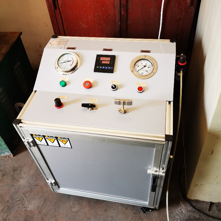 不銹鋼材質(zhì)小型水壓試驗機